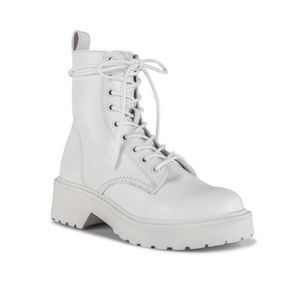 *New* Steve Madden white tornado boots